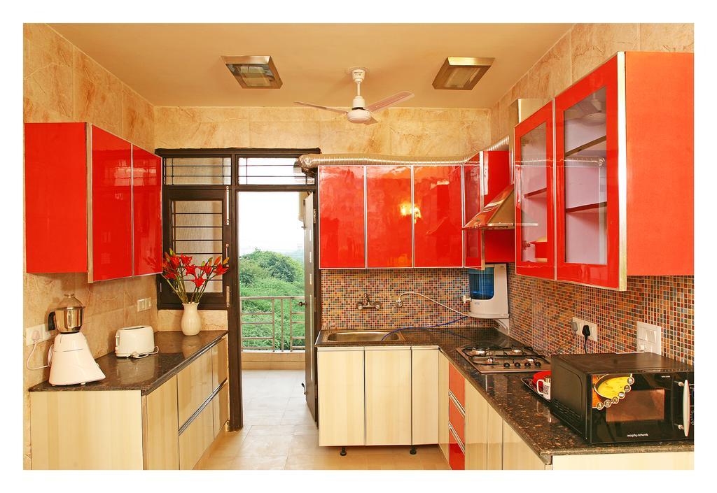 Evergreen 2Bhk Service Apartment Vasant Kunj Fortis Ilbs Nuova Delhi Esterno foto