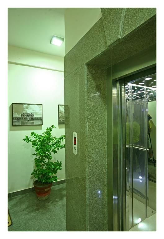 Evergreen 2Bhk Service Apartment Vasant Kunj Fortis Ilbs Nuova Delhi Esterno foto